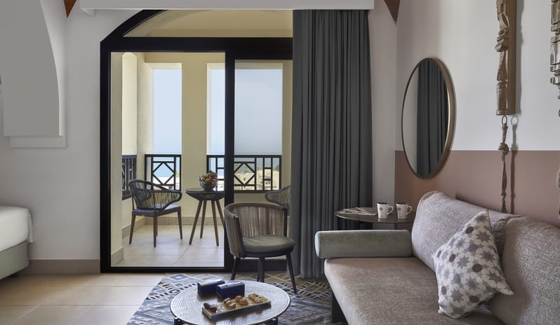 middle-east-holidays-ras-al-khaimah-the-cove-rotana-resort-lagoon-room